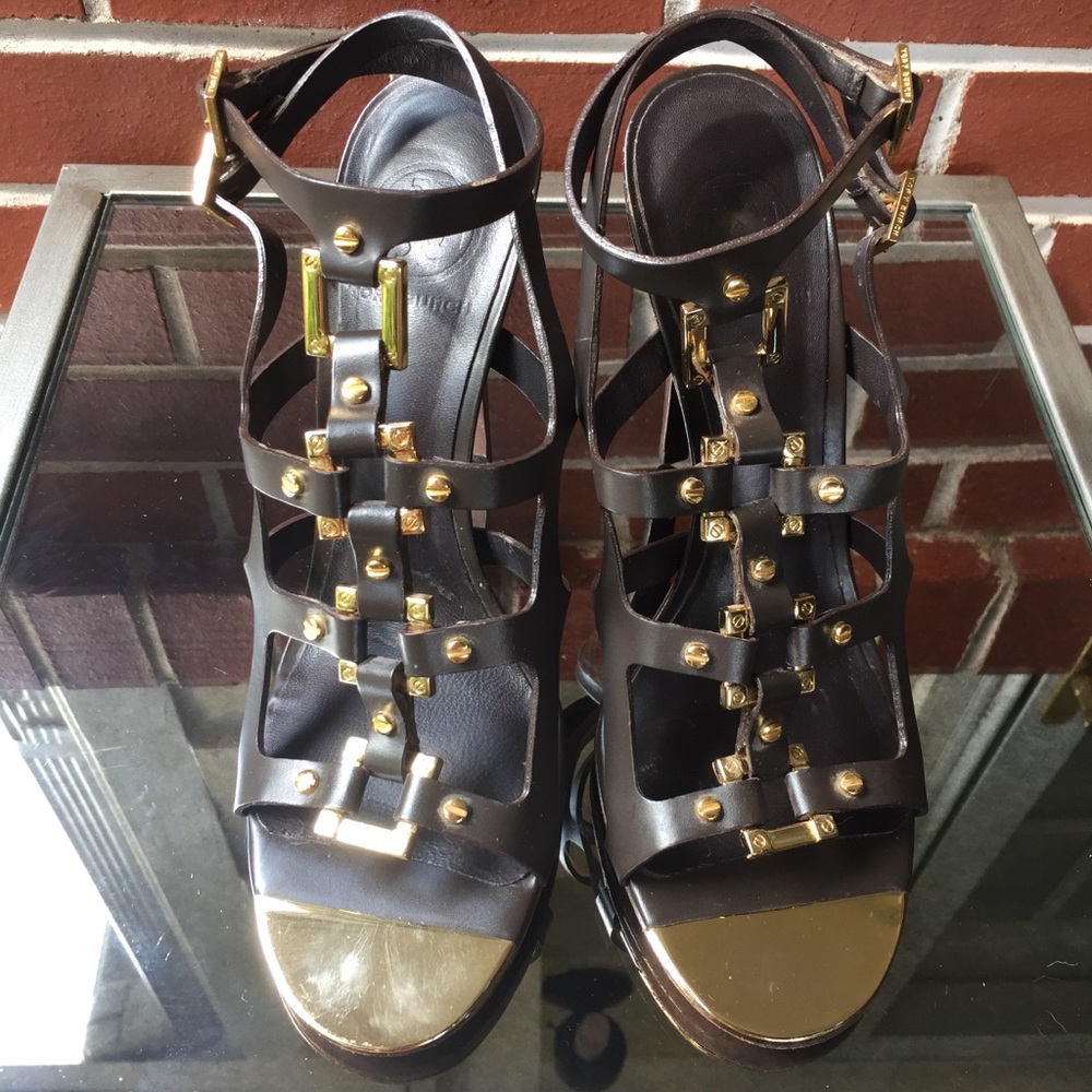 TORY BURCH brown leather & gold metal caged heels